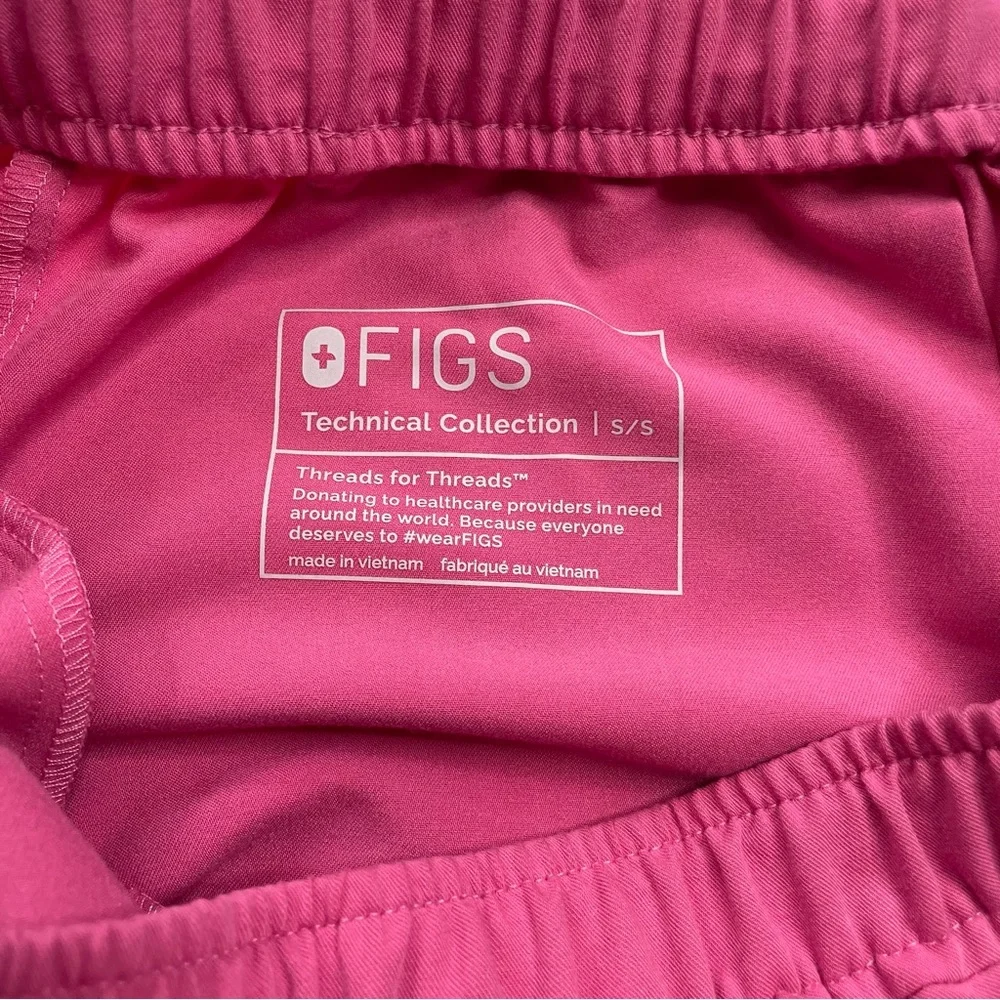Figs Scrubs Technical Coll in Vibrant Pink~ Sz Small ~ Healthcare~Medical Staff